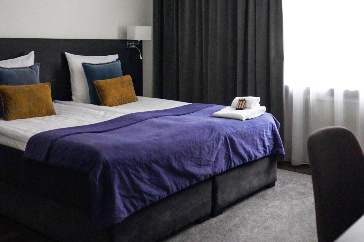 Asby Hotell Hallstahammar Buitenkant foto