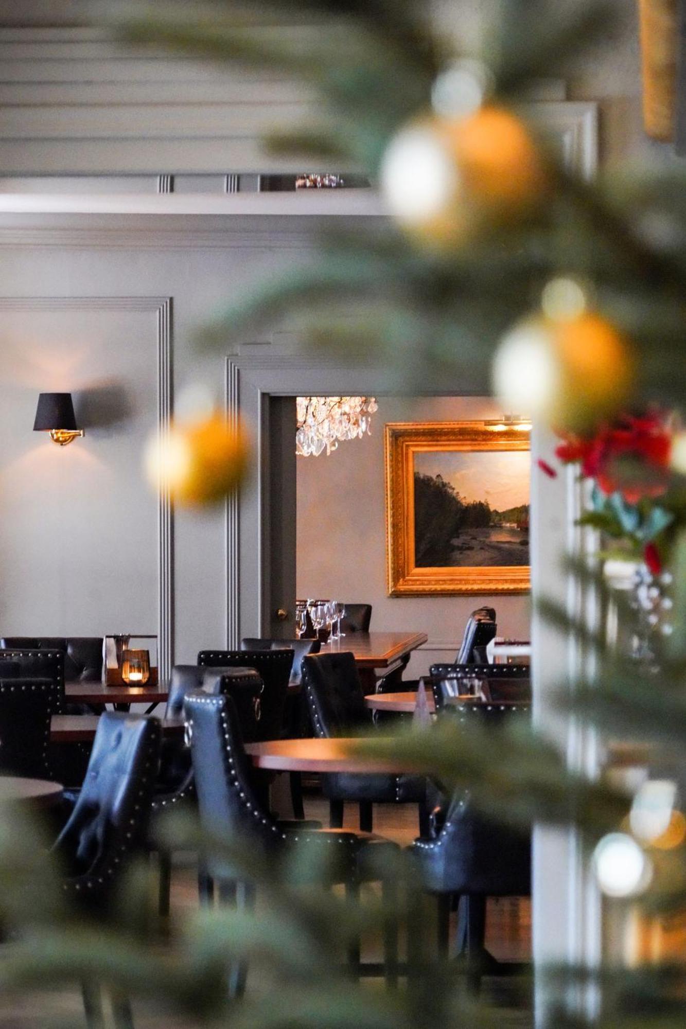 Asby Hotell Hallstahammar Buitenkant foto