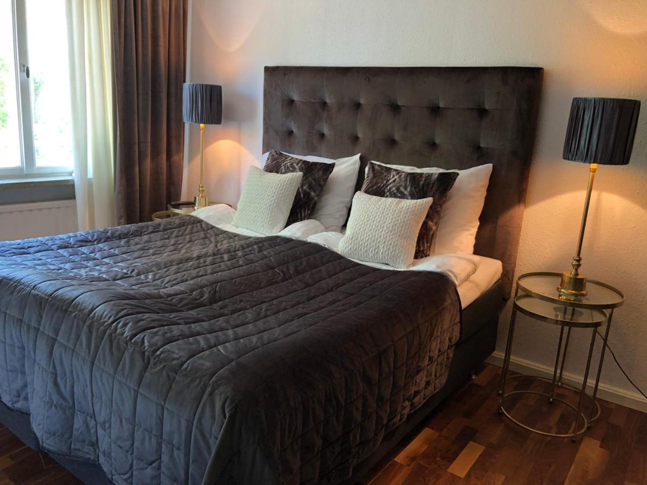Asby Hotell Hallstahammar Buitenkant foto